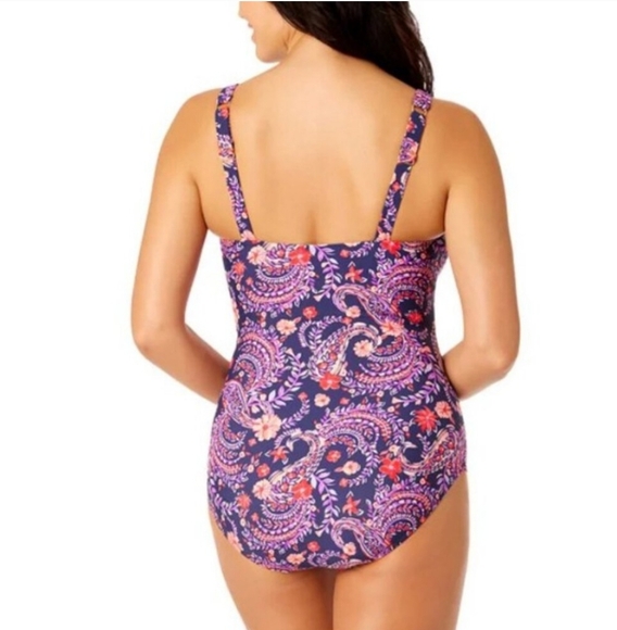 NWT Lands' End Ladies' One Piece Swimsuit Light Purple S - Picture 2 of 4